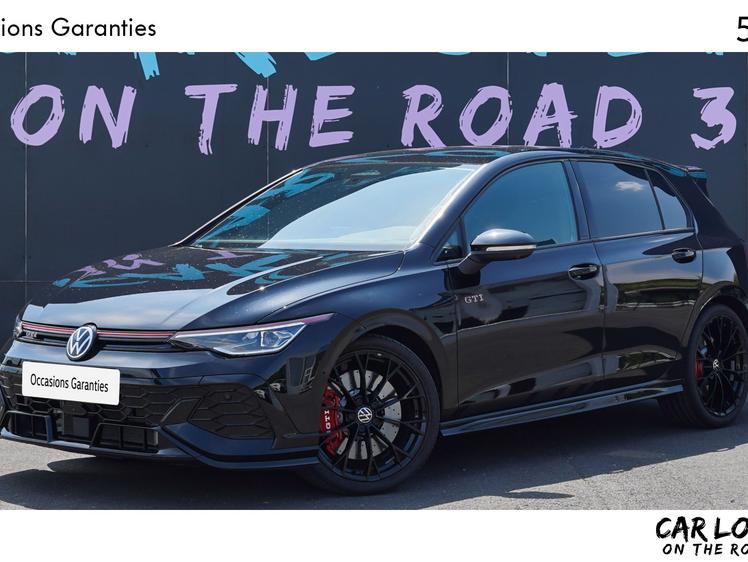 Volkswagen Golf 8  - 57 890 €