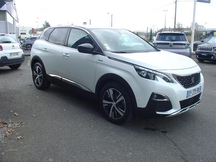 Peugeot 3008 - BlueHDi 130 S&S GT LINE 5 portes  (avril 2018) (co2 106) - 16 980 €