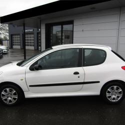 Peugeot 206+ 1.1 URBAN 5P Chevaign&eacute;