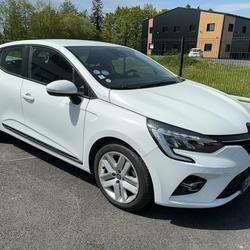 Renault Clio 5 Business E-Tech hybride 140 -21N Pl&eacute;met