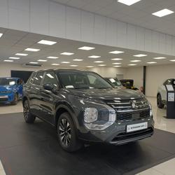 Mitsubishi Outlander 2.4 MIVEC PHEV 4WD INVITE+ Al&egrave;s