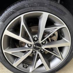 Kia Niro 1.6 GDi Hybride 141 ch DCT6 Lounge Sainte-Bazeille