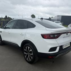 Renault Arkana Business E-TECH 145 Rots