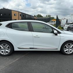 Renault Clio 5 Business E-Tech hybride 140 -21N Pl&eacute;met
