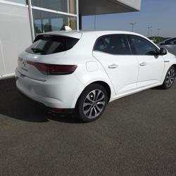 Renault Megane 4 techno Blue dCi 115 EDC Vitr&eacute;