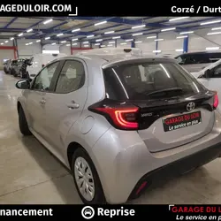 Toyota Yaris 120 VVT-i Dynamic Business Corz&eacute;