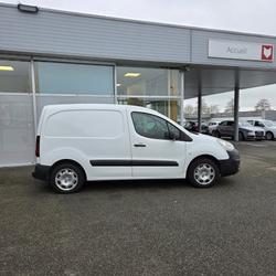 Citroen Berlingo 9575 euros HT BlueHDi 100 S&S ETG6 Club M 3 Places Vitr&eacute;