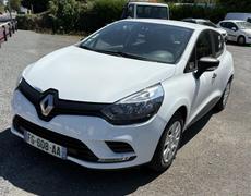Renault Clio 4 Quelaines-Saint-Gault