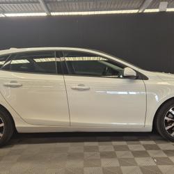 Volvo V40 D2 AdBlue 120 GT6 Signature Edition Servon