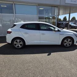 Renault Megane 4 Intens TCe 140 FAP -21N Vitr&eacute;