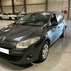 Renault Megane 3 Expression 1.6 Ch&acirc;tillon-en-Vendelais
