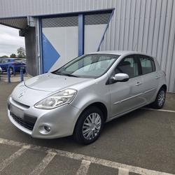 Renault Clio 3 Societe Expression Clim 1.2 16v 75 Eco2 occasion - Ch&acirc;teau-Gontier-sur-Mayenne - photo 2/13