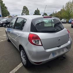 Renault Clio 3 Societe Expression Clim 1.2 16v 75 Eco2 occasion - Ch&acirc;teau-Gontier-sur-Mayenne - photo 3/13
