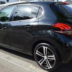 Peugeot 208 1.2 PURETECH 110CH E6.C GT LINE S&S EAT6 5P Saint-Maur-des-Foss&eacute;s