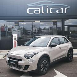 Fiat 600 T-Gen 3 1.2 Hybrid 145 DCT6 Pack Confort occasion - Saint-Andr&eacute;-les-Vergers - photo 2/33