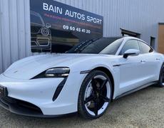 Porsche Taycan Bain-de-Bretagne