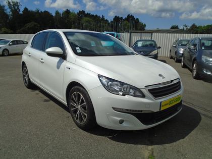 Peugeot 308 - 1.2 PURETECH 110CH STYLE S&S 5P - 7 990 €