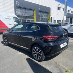 Renault Clio 5 E-Tech 140 - 21N Intens Biarritz