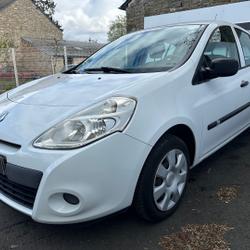 Renault Clio 3 1.2 16V 75CH AUTHENTIQUE 5P Qu&eacute;vert