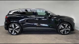 Renault Megane E-Tech  - photo 4
