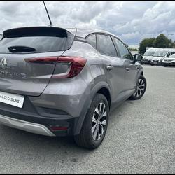 Renault Captur EVOLUTION HYBRID 140 EDC Beaupr&eacute;au-en-Mauges