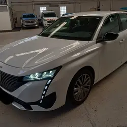 Peugeot e-308 1.2 PURETECH 110CH S&S ACTIVE PACK Rennes