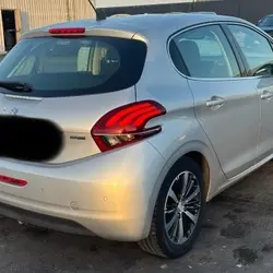 Peugeot 208 1.2 PURETECH 110CH ALLURE S&S EAT6 5CV 5P Rennes