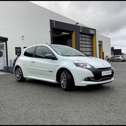 Renault Clio 3 III RS PHASE 2 20TH N&deg;097 2.0 16V 201CV Beaupr&eacute;au-en-Mauges