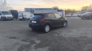 Peugeot 208  - photo 3