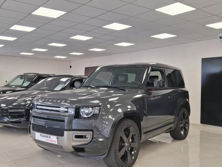 Land Rover Defender  - Hse - 74 990 €