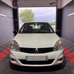 Renault Clio 3 Renault clio 2 - 5 portes - Essence Vielmur-sur-Agout