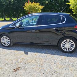 Peugeot 208 Allure Business 1.2 PureTech 110 ch &ndash; 2019 &ndash; 100 000 km Tarbes