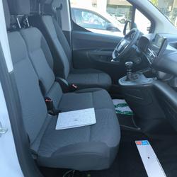 Opel Vivaro fourgon VIVARO FGN M DIESEL 120 CH MANUELLE  4p Toulouse