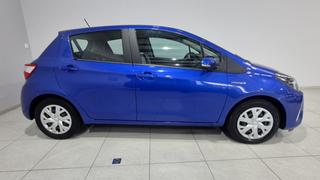 Toyota Yaris  - Business - photo 1