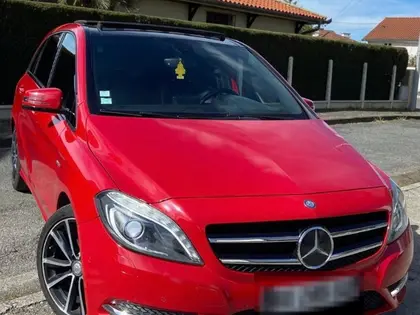 Mercedes Classe B - B 180 CDI Fascination Rouge – Pack AMG – Toit panoramique – Cuir – 173 000 km - 8 490 €