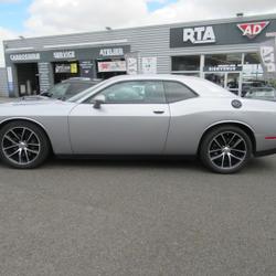 Dodge Challenger . &Eacute;vrecy