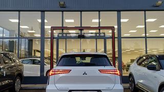 Mitsubishi Grandis  - photo 4