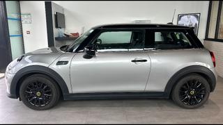 Mini Hatch  - photo 1