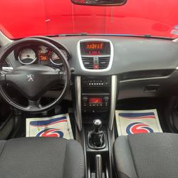 Peugeot 207 Active 1.4 i 73 CH Saint-Denis-de-Mailloc