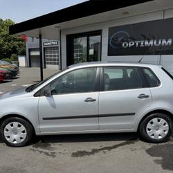 Volkswagen Polo 1.2 60CH 5P Chevaign&eacute;