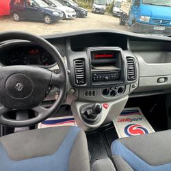 Renault Trafic L2H2  Grand Confort 2.0 DCI 90 CH AM&Eacute;NAG&Eacute;E LIT PRISE 230 V Saint-Denis-de-Mailloc