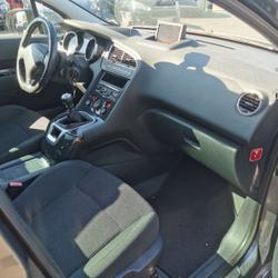 Peugeot 5008 2.0 HDI FAP ALLURE 5PL La Chevroli&egrave;re