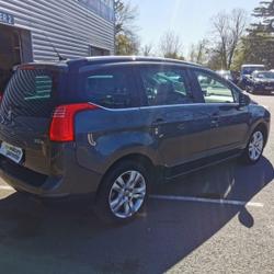 Peugeot 5008 2.0 HDI FAP ALLURE 5PL La Chevroli&egrave;re