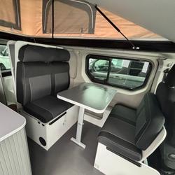 Fourgon Font Vendome RENAULT TRAFIC 2 L 130 CV La M&eacute;zi&egrave;re