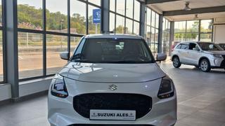 Suzuki Swift  - photo 1
