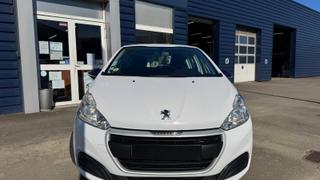 Peugeot 208  - photo 1