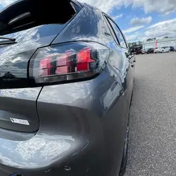 Peugeot 208 PureTech 100 S&S Style Boz