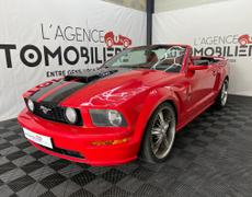 Ford Mustang Carbon-Blanc