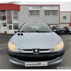 Peugeot 206 1.4i TU 75 | BOITE AUTO | CLIM | DISTRI A JOUR 11/2025 Pont-Saint-Martin