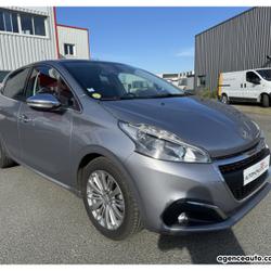 Peugeot 208 1.5 BLUEHDI 100 ALLURE BVM5 | ATTELAGE, CARPLAY | GARANTIE 6 MOIS Pont-Saint-Martin